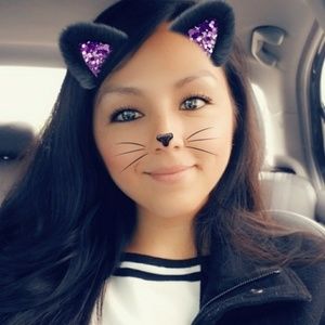 Meet your Posher, Monica